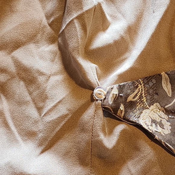 Anthropologie En Saison Wrap Blouse Brown Floral Jacquard Puff Sleeve Tie L NWT - Picture 11 of 16